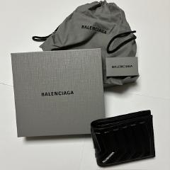 BALENCIAGA