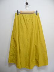 自由区、38、スカート