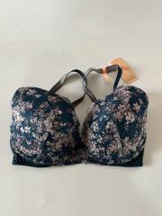 AMO'S STYLE by Triumph