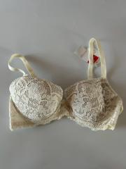 AMO'S STYLE by Triumph