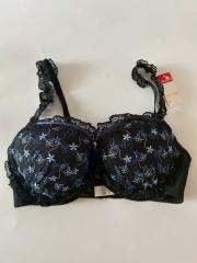 AMO'S STYLE by Triumph