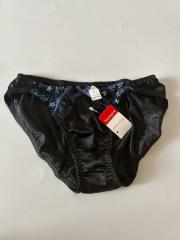 AMO'S STYLE by Triumph