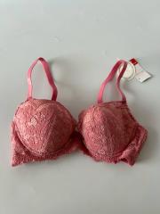 AMO'S STYLE by Triumph
