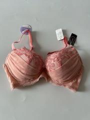 aimerfeel、C65、ブラジャー