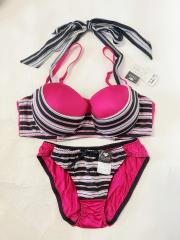 PUG、B75、ブラ＆ショーツ