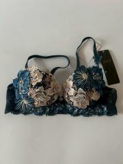 ★Wacoal Salute、C70、ブラジャー