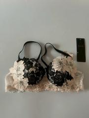 ★Wacoal Salute、C70、ブラジャー