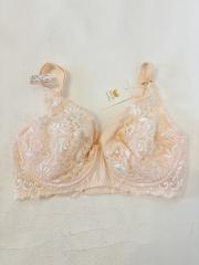 Wacoal LAURE PARFAGE、E75、ブラジャー