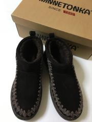 MINNETONKA、24.0cm、くつ