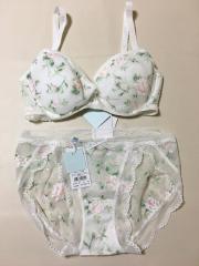 KID BLUE、D70、ブラ＆ショーツ