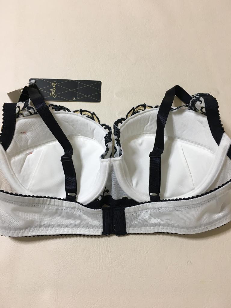 Wacoal Salute ブラジャー D75 ファインファイン｜Wacoal Saluteの