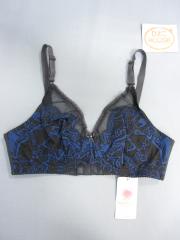 DIANA、B75、ブラジャー