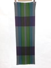 PLEATS PLEASE ISSEY MIYAKE