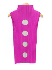 PLEATS PLEASE ISSEY MIYAKE
