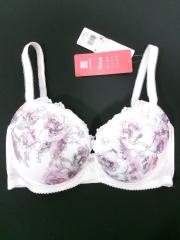 Wacoal wing、D80～、ブラジャー