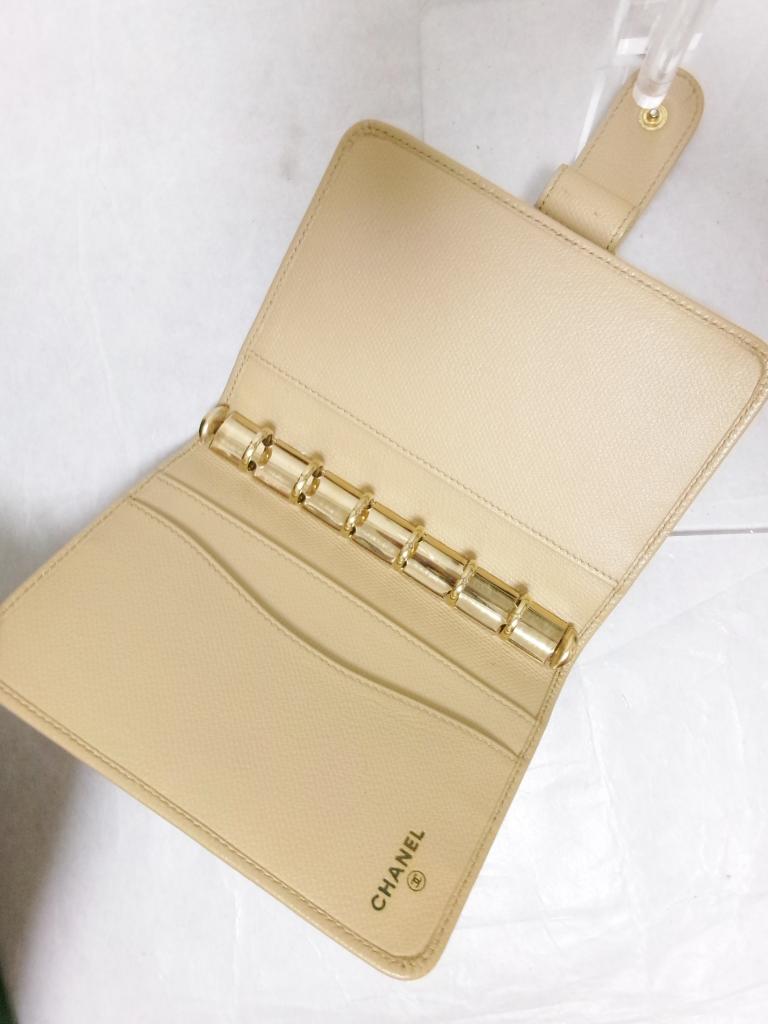 CHANEL イエロー レザー 手帳ケース CHANEL イエロー レザー 手帳ケース CHANEL イエロー レザー 手帳