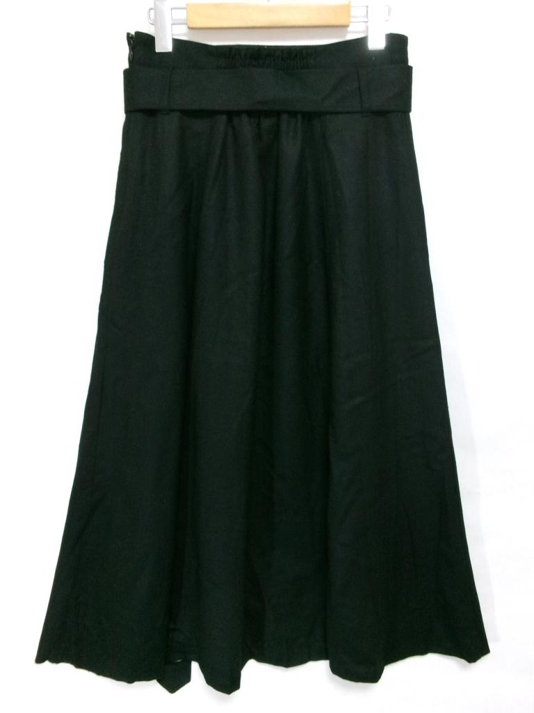 【新品未着用】BLUE LABEL CRESTBRIDGE スカート　38サイズ BLUE LABEL CRESTBRIDGE スカート センターボックスプリーツ