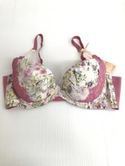 AMO'S STYLE by Triumph、C80～、ブラジャー