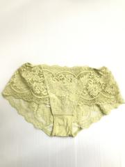 AMO'S STYLE by Triumph