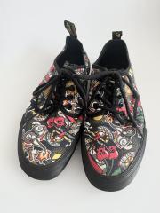 DR. MARTENS