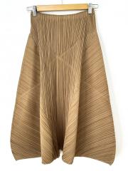 PLEATS PLEASE ISSEY MIYAKE