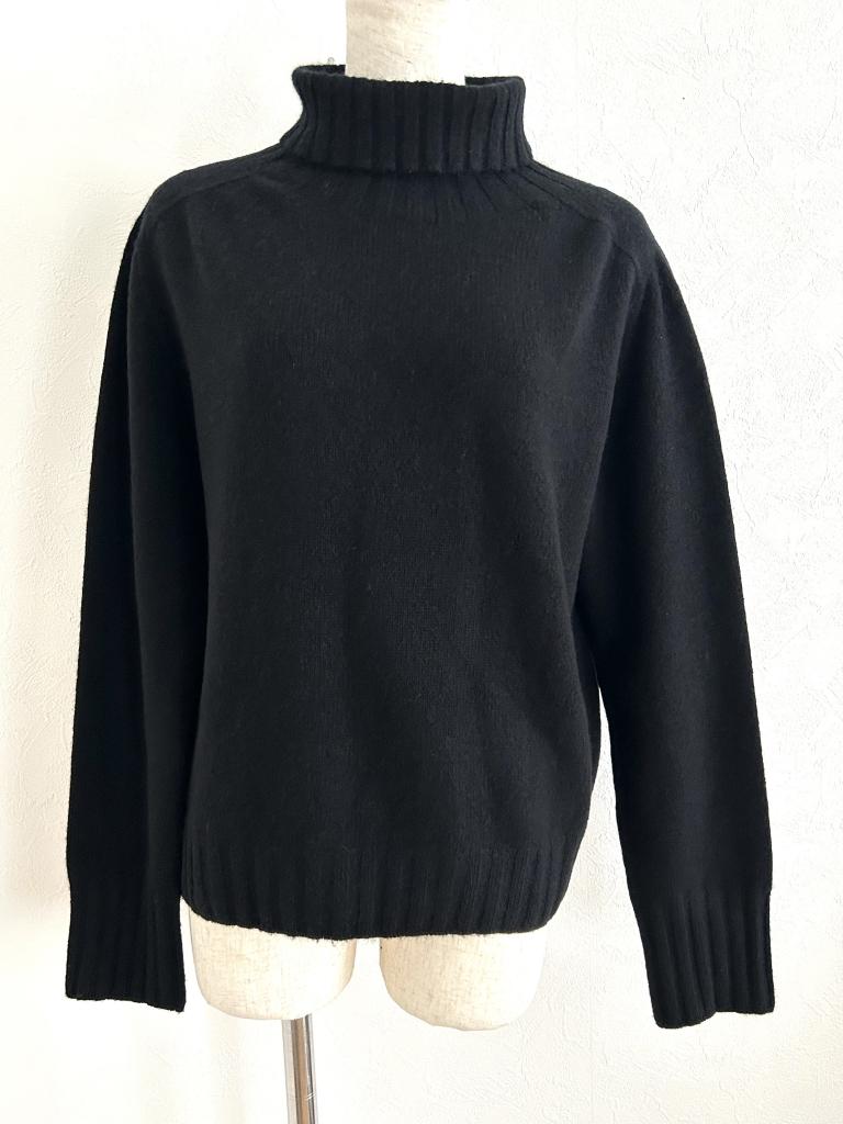 MARGARET HOWELL ウールカシミヤケーブル編みタートルネックセーター MARGARET HOWELL ウールカシミヤケーブル編みタートルネックセーター