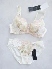 Wacoal Salute[ワコール サルート]|レディース（婦人服）の古着