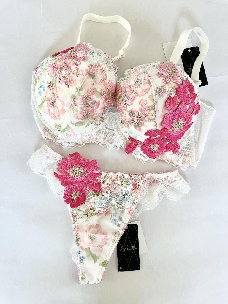 Wacoal Salute ブラ＆ショーツ F75 ジュリア札幌店｜Wacoal Saluteの