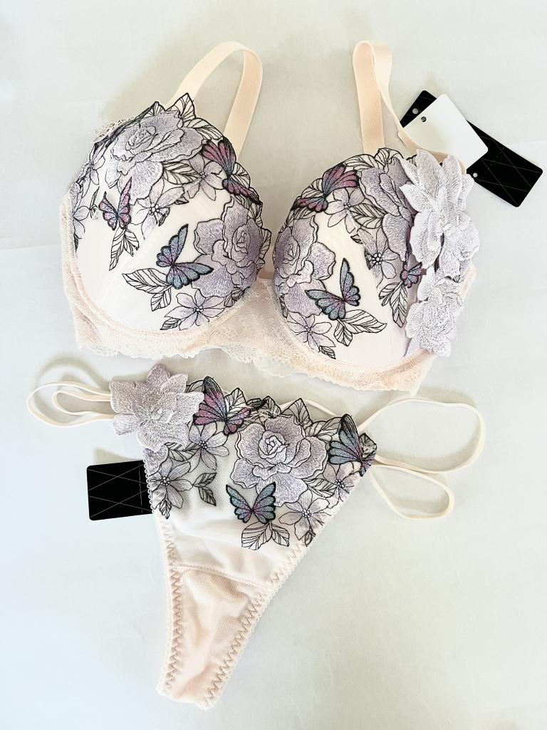 サルート E80 ブラジャーショーツセット salute salute サルート 16G 16グループ KO セット E80 - メルカリ