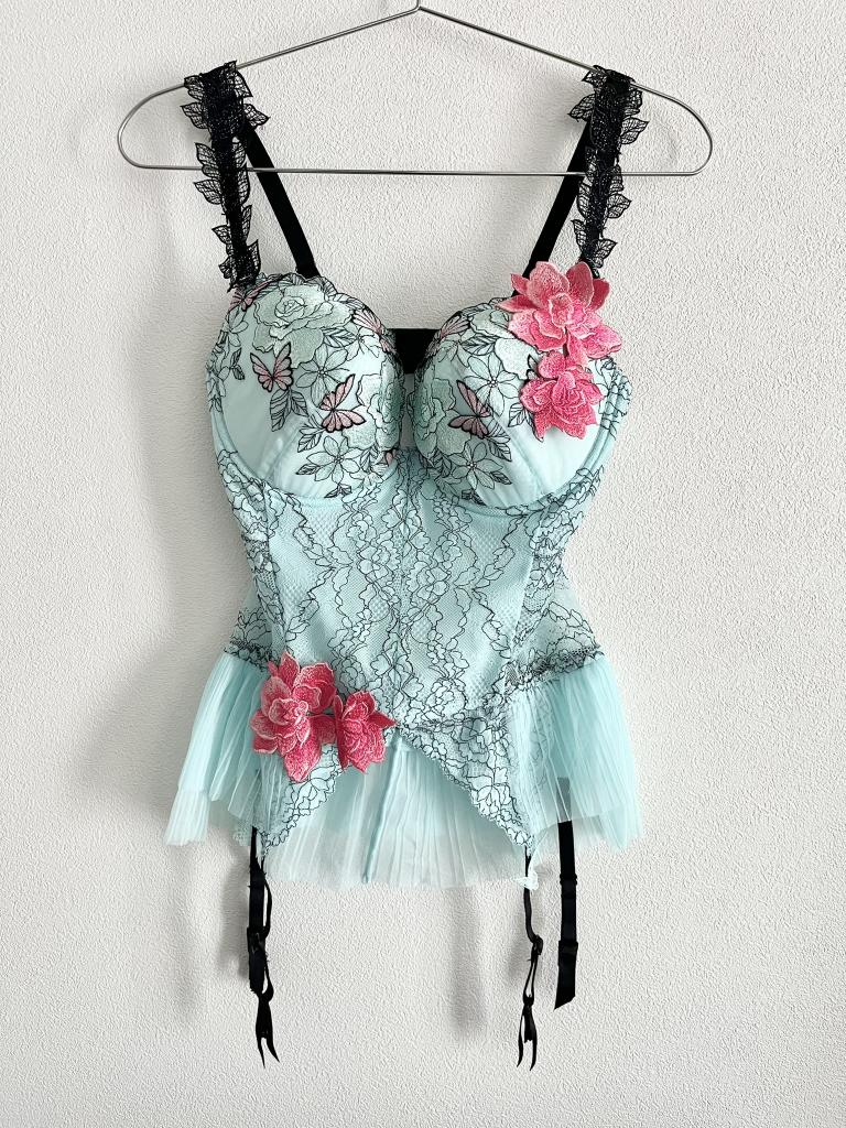 40周年限定☆Wacoal Salute ランジェリー F75 ジュリア札幌店｜40周年