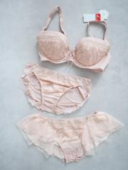 AMO'S STYLE by Triumph、D70、ブラ＆ショーツ