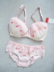 AMO'S STYLE by Triumph、E65、ブラ＆ショーツ