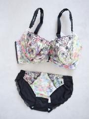 AMO'S STYLE by Triumph、F70、ブラ＆ショーツ