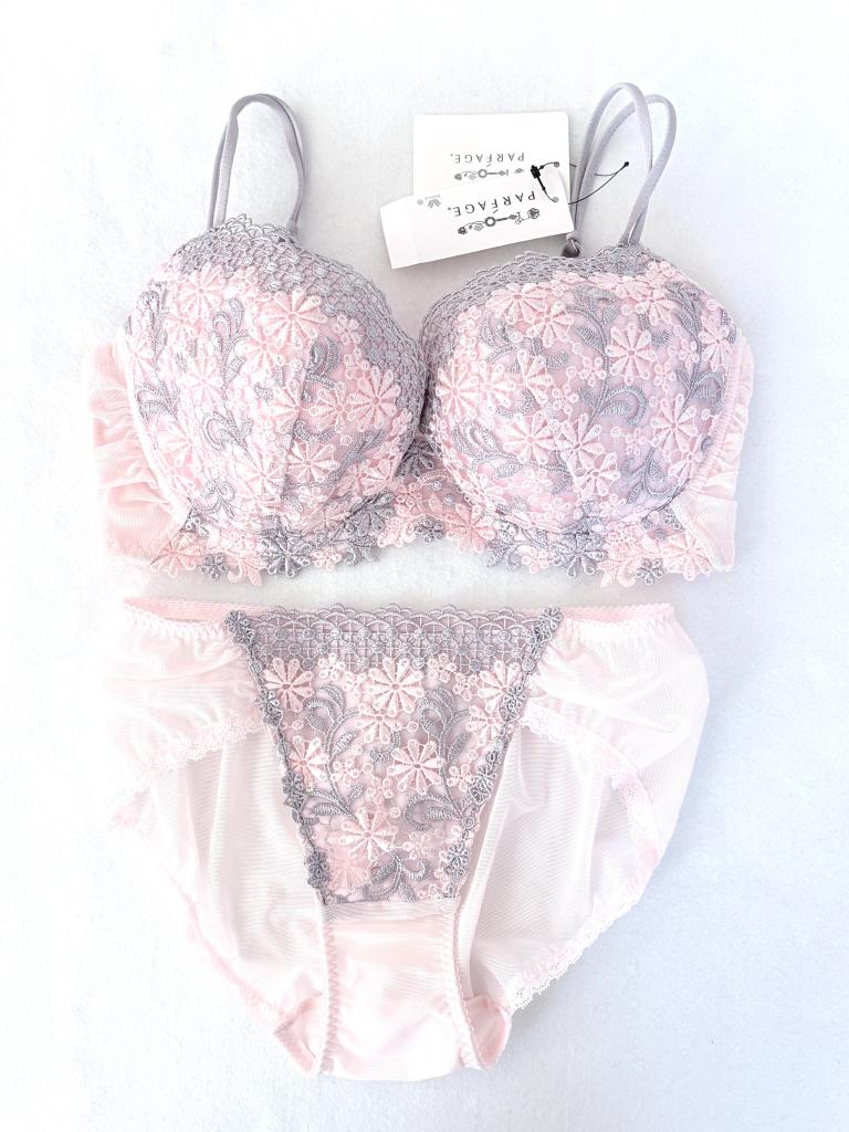 Wacoal PARFAGE ブラ＆ショーツ F75 ジュリア札幌店｜Wacoal PARFAGEの