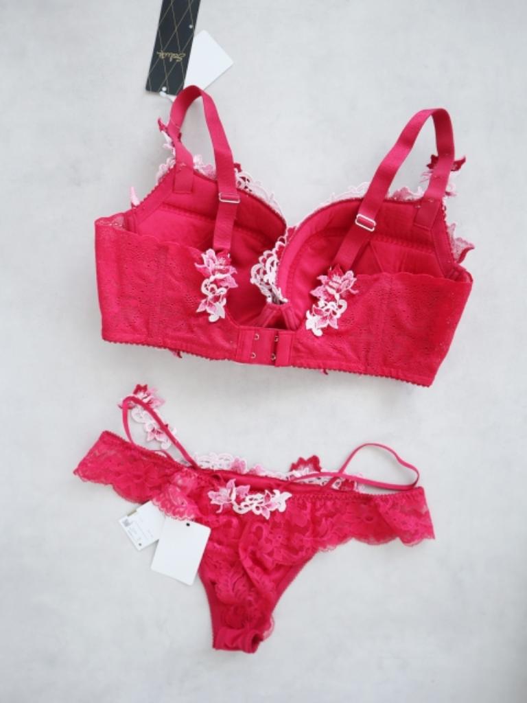 事前予約コレクション☆Wacoal Salute ブラ＆ショーツ F75 ジュリア