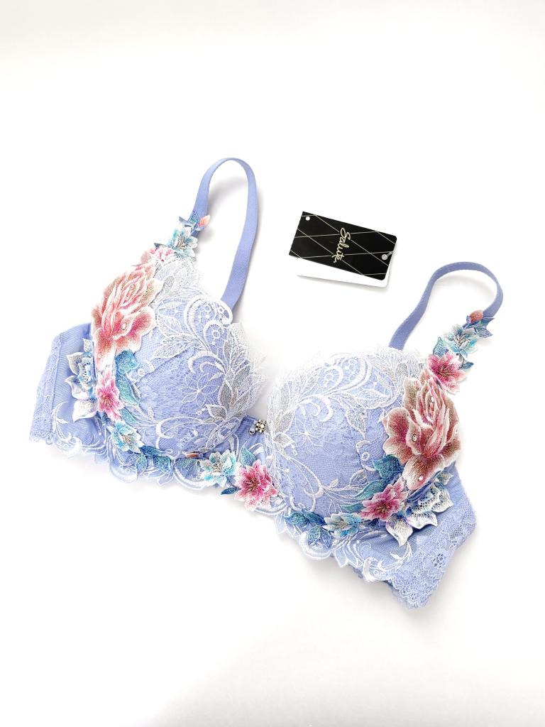 限定発売コレクション☆Wacoal Salute ブラジャー E75 ジュリア札幌店