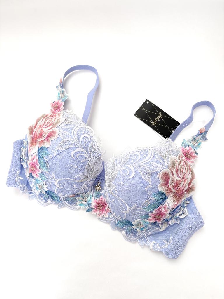 限定発売コレクション☆Wacoal Salute ブラジャー E75 ジュリア札幌店