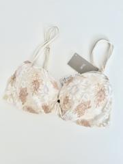 2025年製☆Wacoal Yue