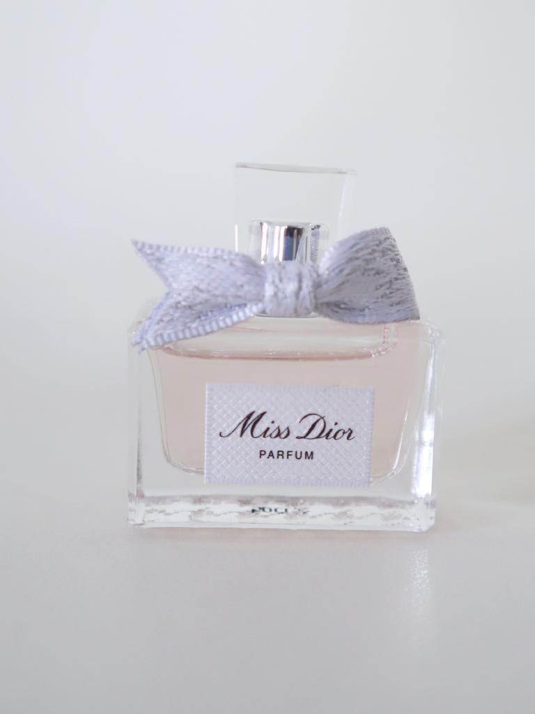 【ほぼ新品未使用】 DIOR 香水 箱あり Dior （コスメ） 香水 その他 ジュリア札幌店｜Dior （コスメ）の香水