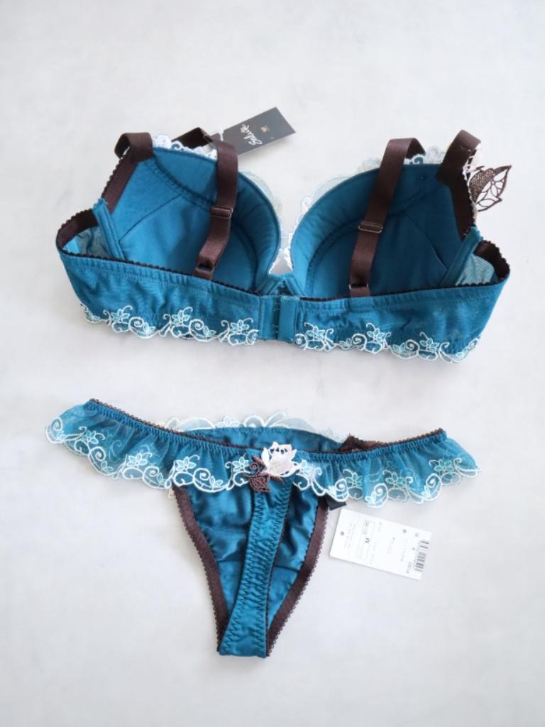 Wacoal Salute ブラ＆ショーツ D80～ ジュリア札幌店｜Wacoal Saluteの