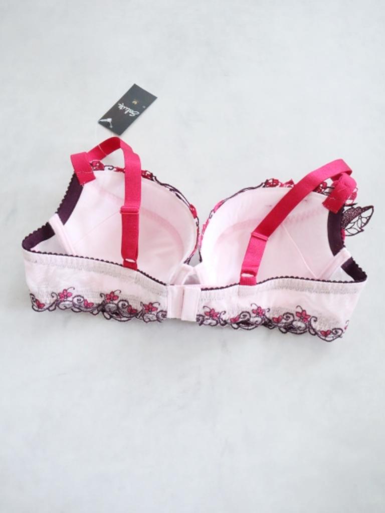 Wacoal Salute ブラジャー D80～ ジュリア札幌店｜Wacoal Saluteの