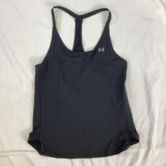 UNDER ARMOUR、Sサイズ、カットソー