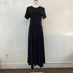 2023年製　PLST、Mサイズ、ワンピース