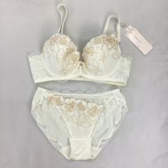 Triumph、D80～、ファッション雑貨・小物