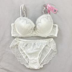 Tika、D75、ファッション雑貨・小物