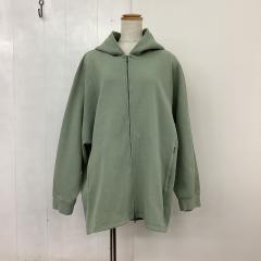 ATSURO TAYAMA、36、スウェット・パーカー