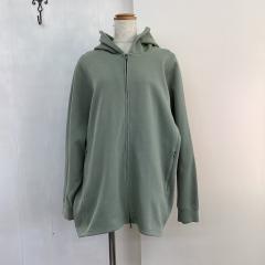 ATSURO TAYAMA、36、スウェット・パーカー