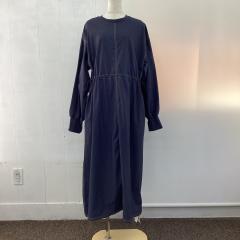 2025年製　adidas、XLサイズ、ワンピース