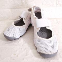 NIKE、23.5cm、くつ