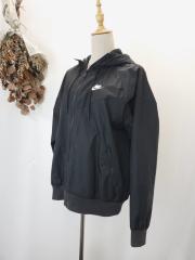 NIKE、Mサイズ、ブルゾン